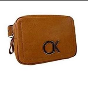 Calvin Klein - Casual Logo Plaque Belt Bag Tan